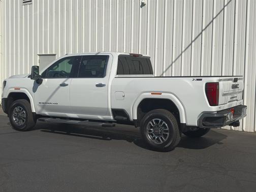 2025 GMC Sierra 2500 SLT