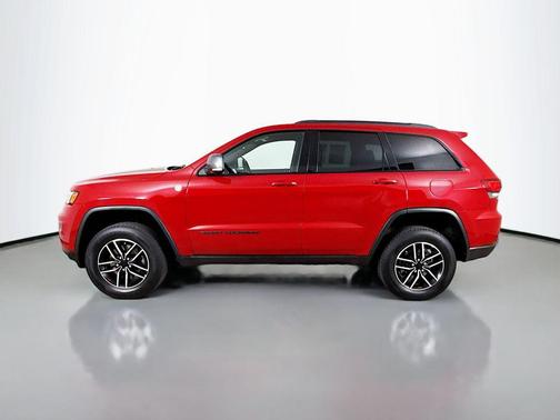 Redline Pearl 2021 Jeep Grand Cherokee Trailhawk