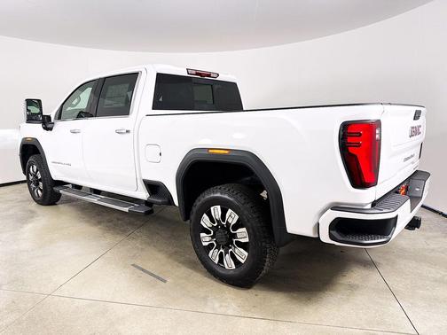 Summit White 2026 GMC Sierra 2500 Denali