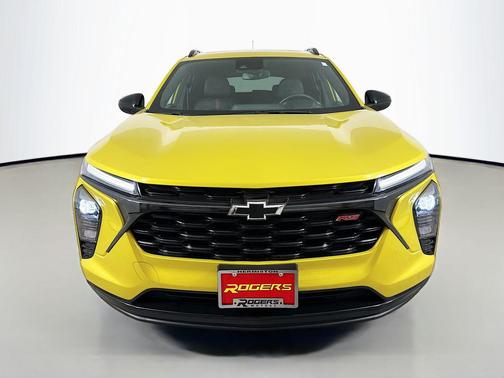 Nitro Yellow Metallic 2024 Chevrolet Trax FWD 2RS