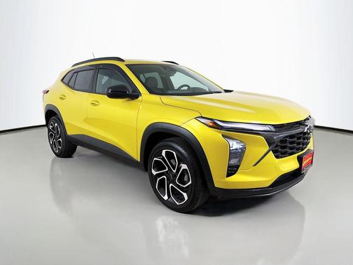 Nitro Yellow Metallic 2024 Chevrolet Trax FWD 2RS