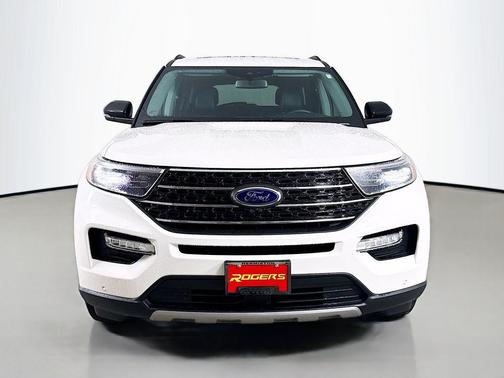STAR WHITE MET TRI-COAT 2023 Ford Explorer XLT