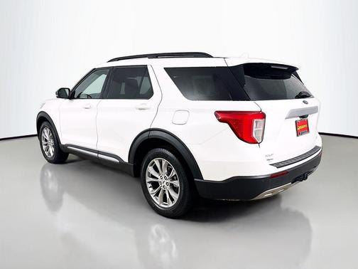 STAR WHITE MET TRI-COAT 2023 Ford Explorer XLT