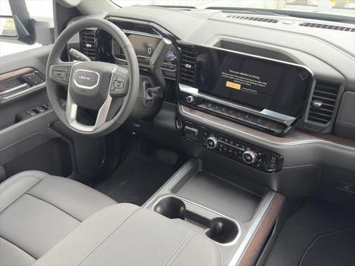 2025 GMC Sierra 2500 SLT