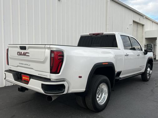 2025 GMC Sierra 3500 Denali