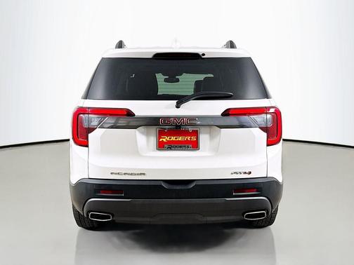 2022 GMC Acadia AWD AT4