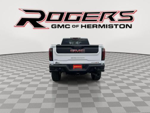 2025 GMC Sierra 2500 AT4