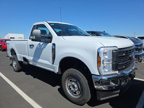 OXFORD WHITE 2024 Ford F-250 XL