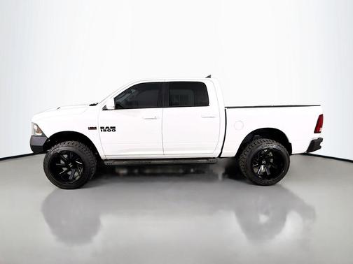 Bright White Clearcoat 2017 RAM 1500 Night Crew Cab 4x4 5'7' Box