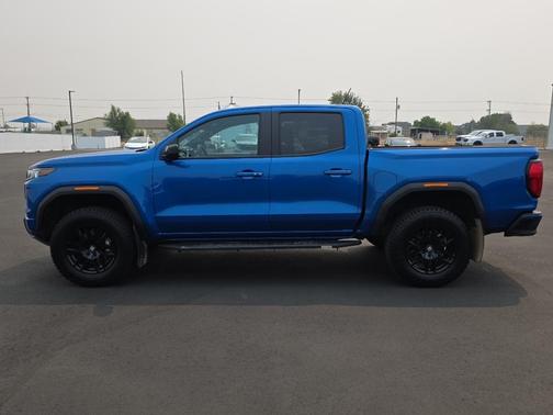 Dynamic Blue Metallic 2023 GMC Canyon AT4