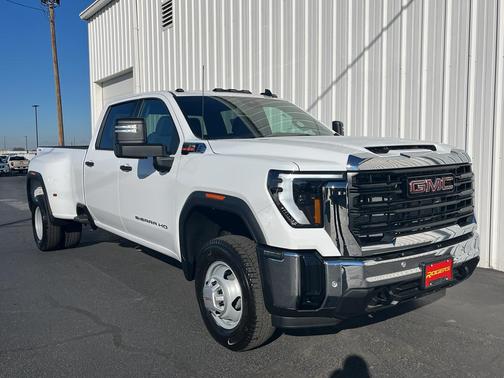 2026 GMC Sierra 3500 Base