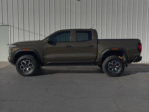 2024 GMC Canyon AT4X