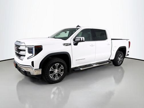 Summit White 2023 GMC Sierra 1500 SLE