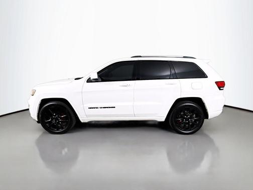 Bright White 2018 Jeep Grand Cherokee Laredo E