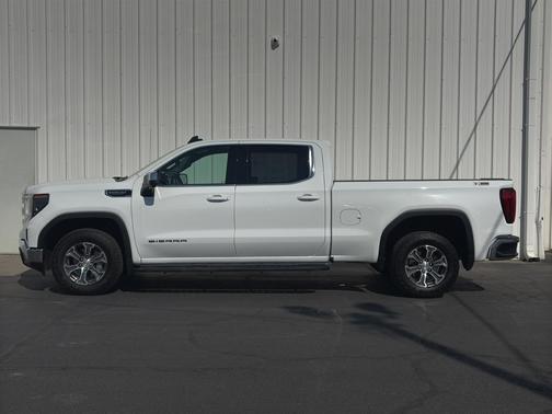 2025 GMC Sierra 1500 SLE