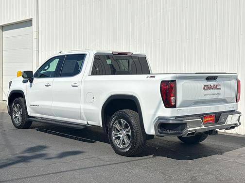 2025 GMC Sierra 1500 SLE