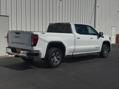 2025 GMC Sierra 1500 SLE