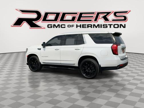 2023 GMC Yukon SLT