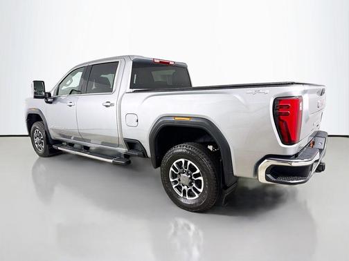 Sterling Metallic 2024 GMC Sierra 2500 SLT