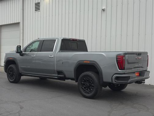 2025 GMC Sierra 3500 Denali