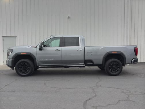 2025 GMC Sierra 3500 Denali