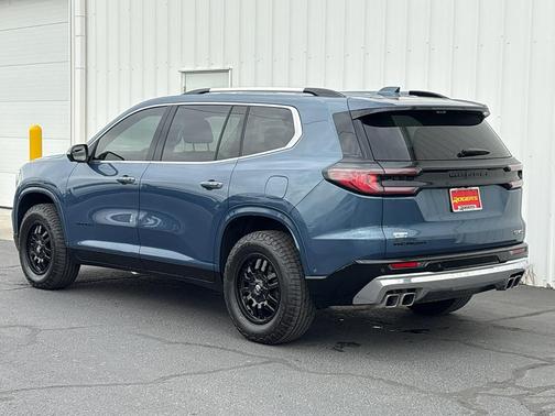 2025 GMC Acadia Denali