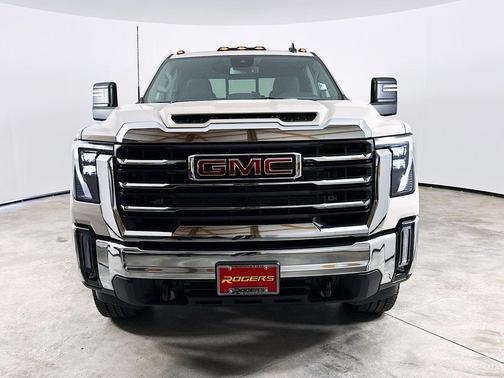 White Sands 2026 GMC Sierra 3500 SLE