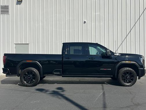 2024 GMC Sierra 2500 AT4