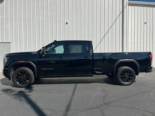 2024 GMC Sierra 2500 AT4