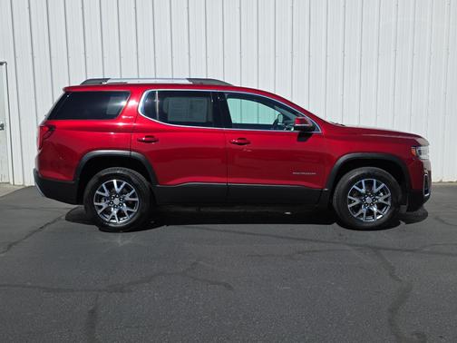 2023 GMC Acadia AWD SLT