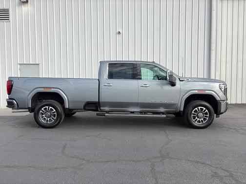 2025 GMC Sierra 3500 SLT