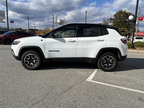 2025 Jeep Compass Trailhawk