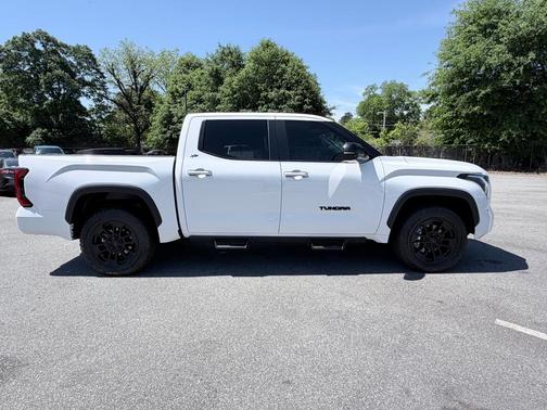 Ice 2024 Toyota Tundra SR5
