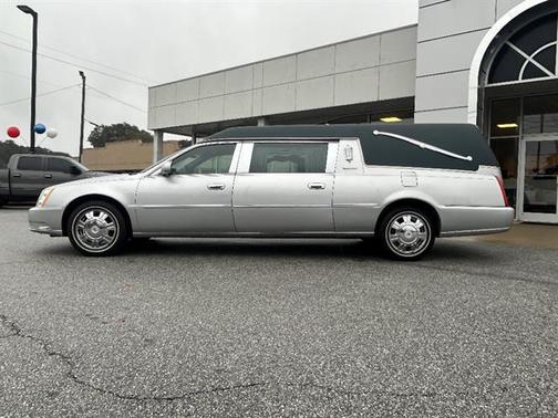 Radiant Silver 2010 Cadillac DTS Base