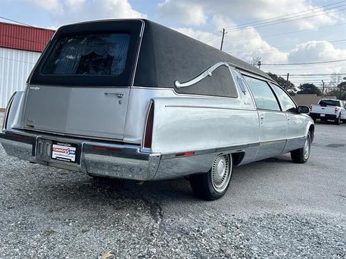 1995 Cadillac Fleetwood Base