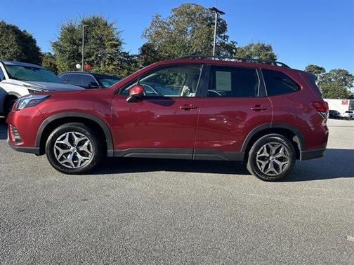 2023 Subaru Forester Premium