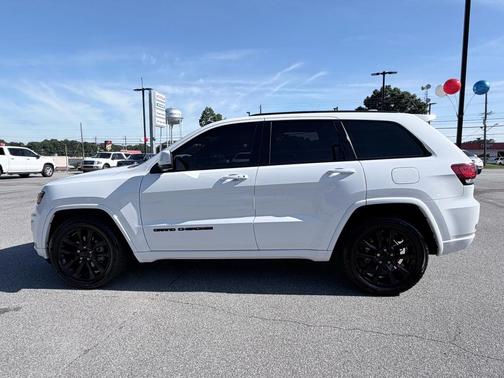 Bright White Clearcoat 2020 Jeep Grand Cherokee Altitude