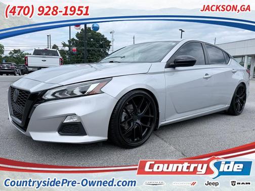 Brilliant Silver Metallic 2022 Nissan Altima 2.5 SR
