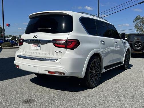 2023 INFINITI QX80 SENSORY