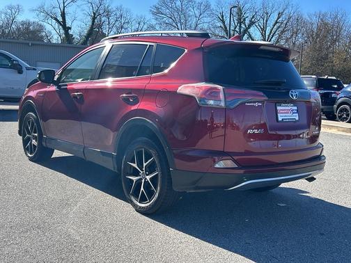 2018 Toyota RAV4 Hybrid SE