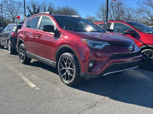 2018 Toyota RAV4 Hybrid SE