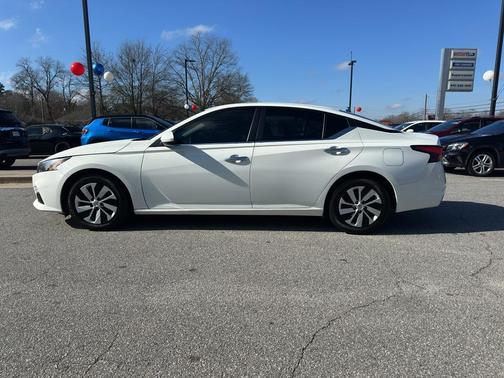 2022 Nissan Altima 2.5 S