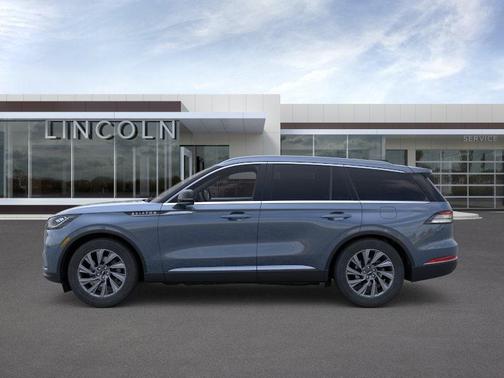 Whisper Blue Metallic Clearcoat 2026 Lincoln Aviator Premiere