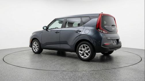 Gravity Gray 2025 Kia Soul LX
