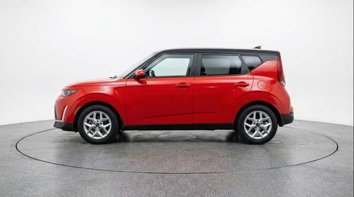 Inferno Red 2025 Kia Soul LX