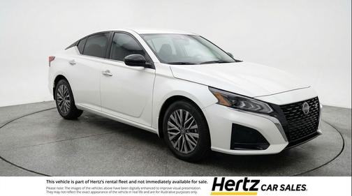 Glacier White 2025 Nissan Altima SV FWD