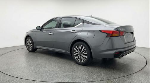 Gun Metallic 2025 Nissan Altima SV FWD