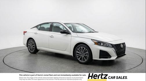 Pearl White Tricoat 2025 Nissan Altima SV FWD