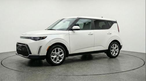 Snow White Pearl 2025 Kia Soul LX