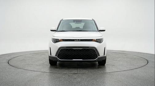 Snow White Pearl 2025 Kia Soul LX